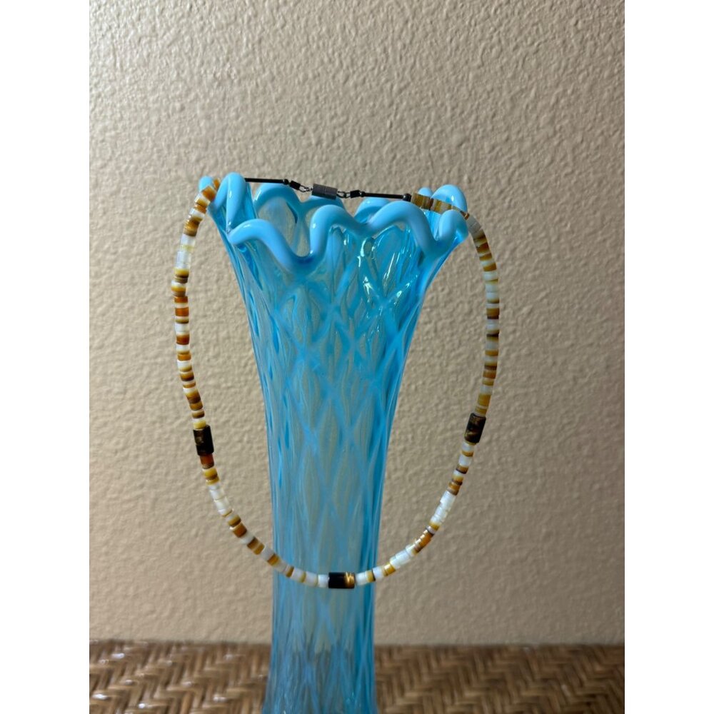Vintage 70's Puka Shell Tiger Eye Beaded Necklace Chocker Twist Closure